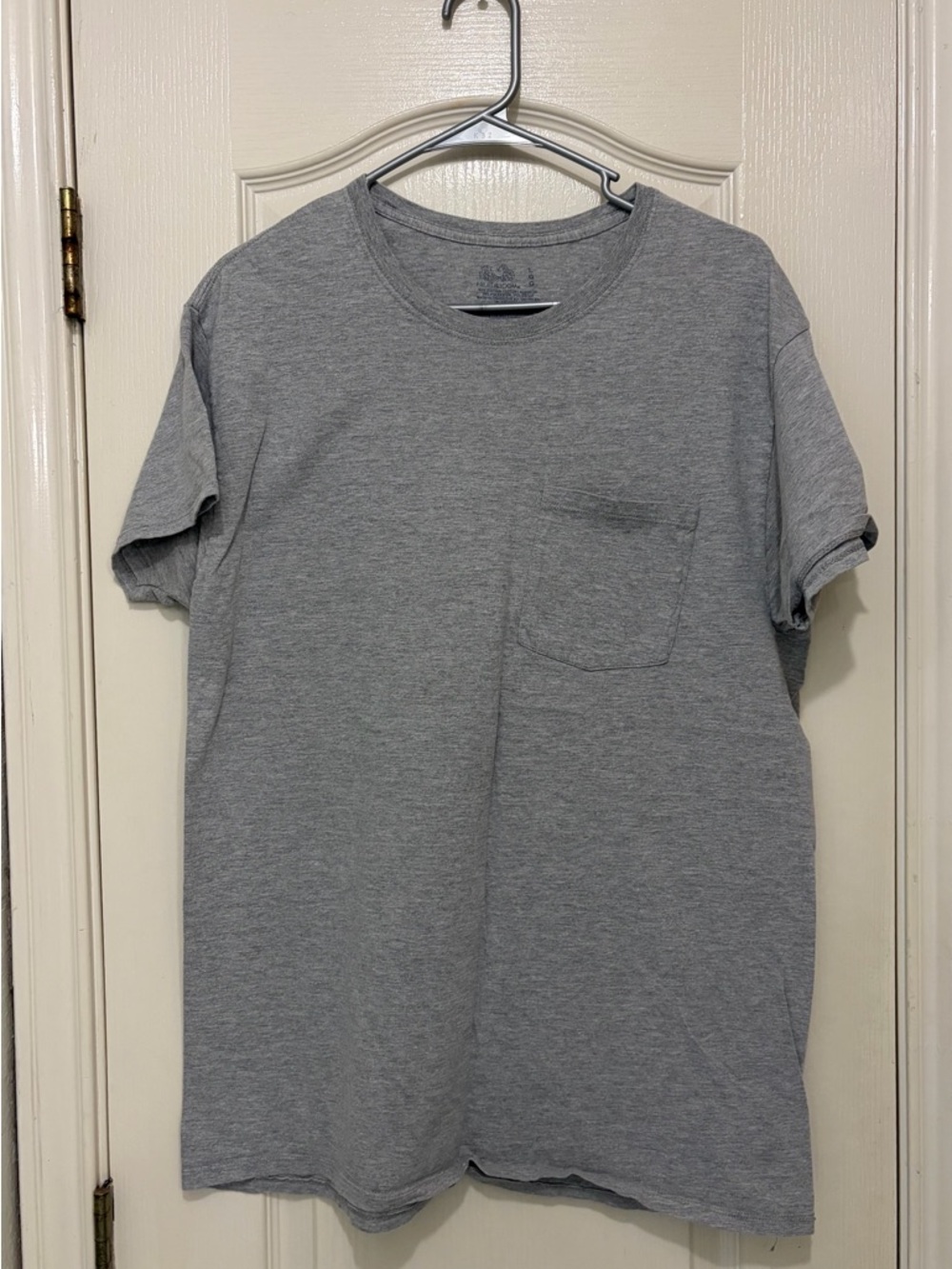 Men’s Large T-Shirts (2) Gray W/Pocket (2) Red (1) Blueish Gray (5) Shirts Total